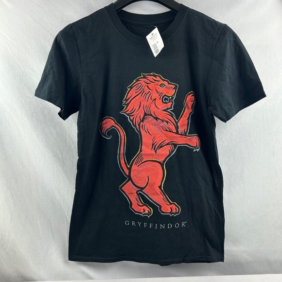 NWT Harry Potter Gryffindor cotton t-shirt - Picture 1 of 6